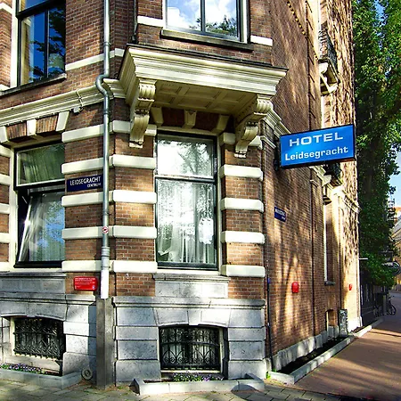 Weber 117 2* Amsterdam