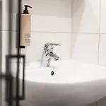 Ξενοδοχείο Weber 117 2*