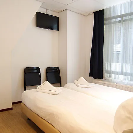 Weber 117 2* Амстердам