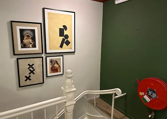 Weber Hotel 117 2* Amsterdam