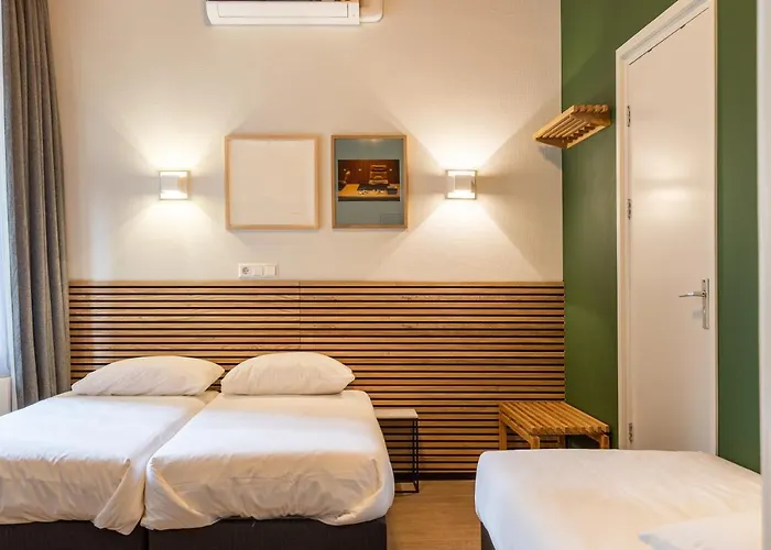 Weber Hotel 117 Hotel 2*