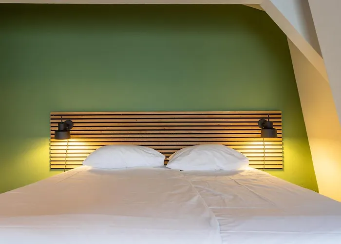 Weber Hotel 117 2* Amsterdam