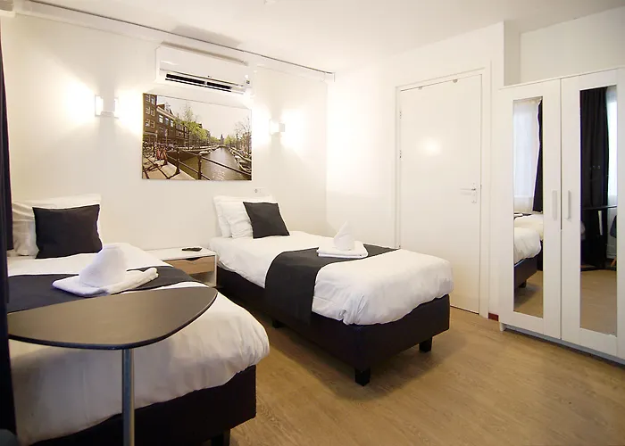 Weber Hotel 117 2* Amsterdam