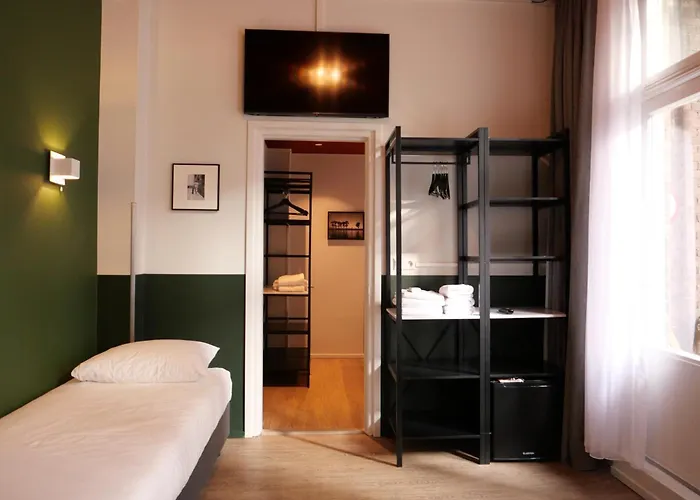 Weber 117 2* Amsterdam