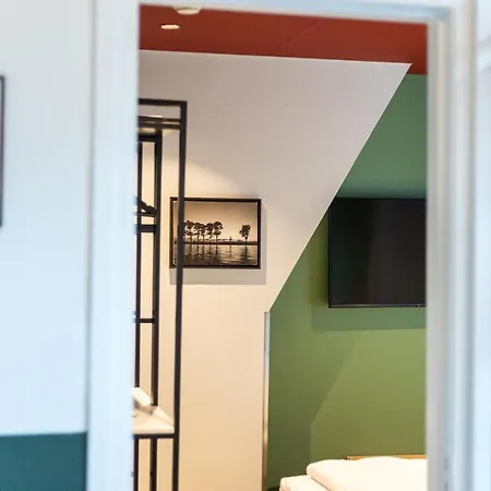Weber Hotel 117